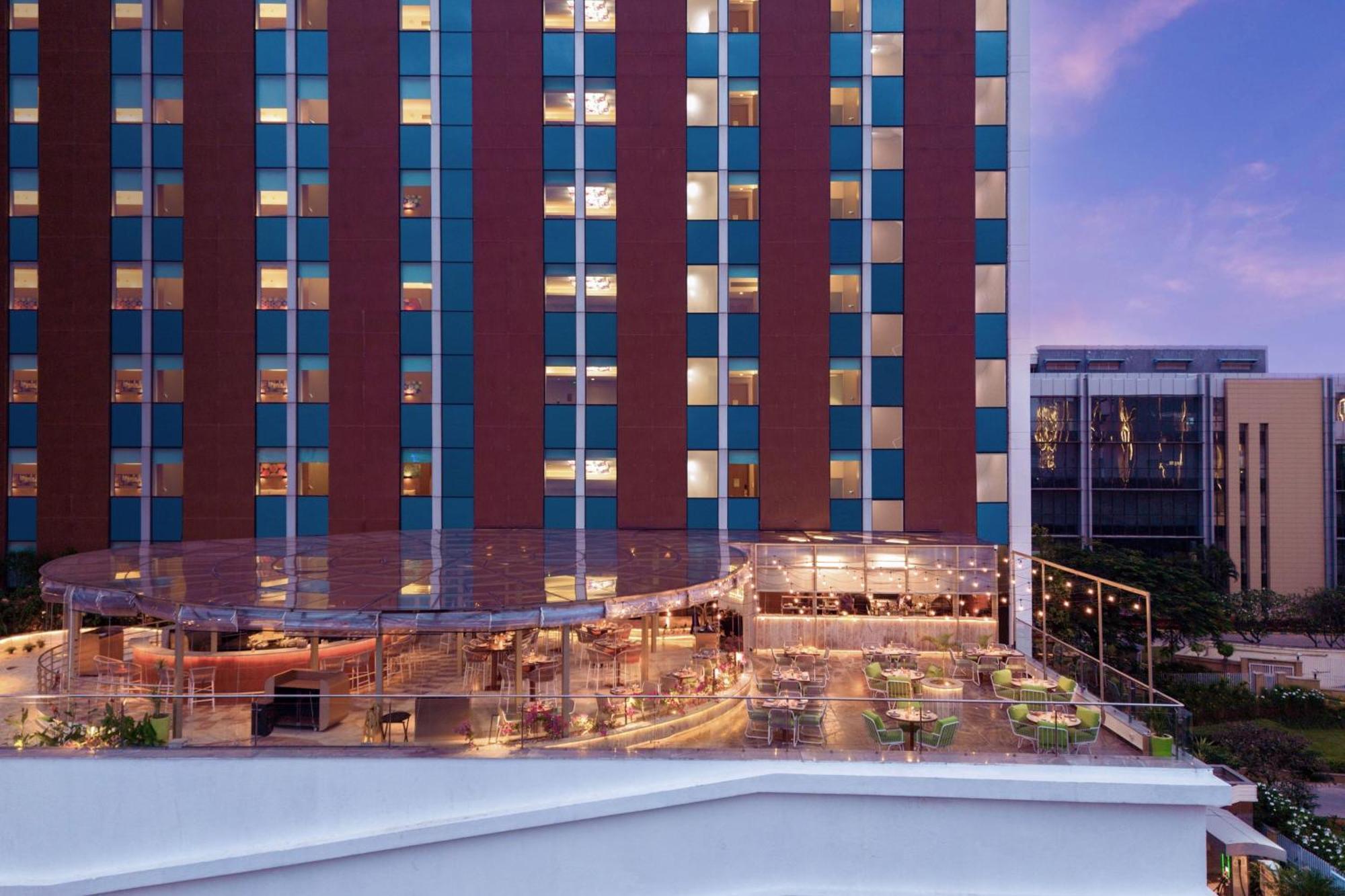 Hotel Aloft Bengaluru Outer Ring Road Extérieur photo