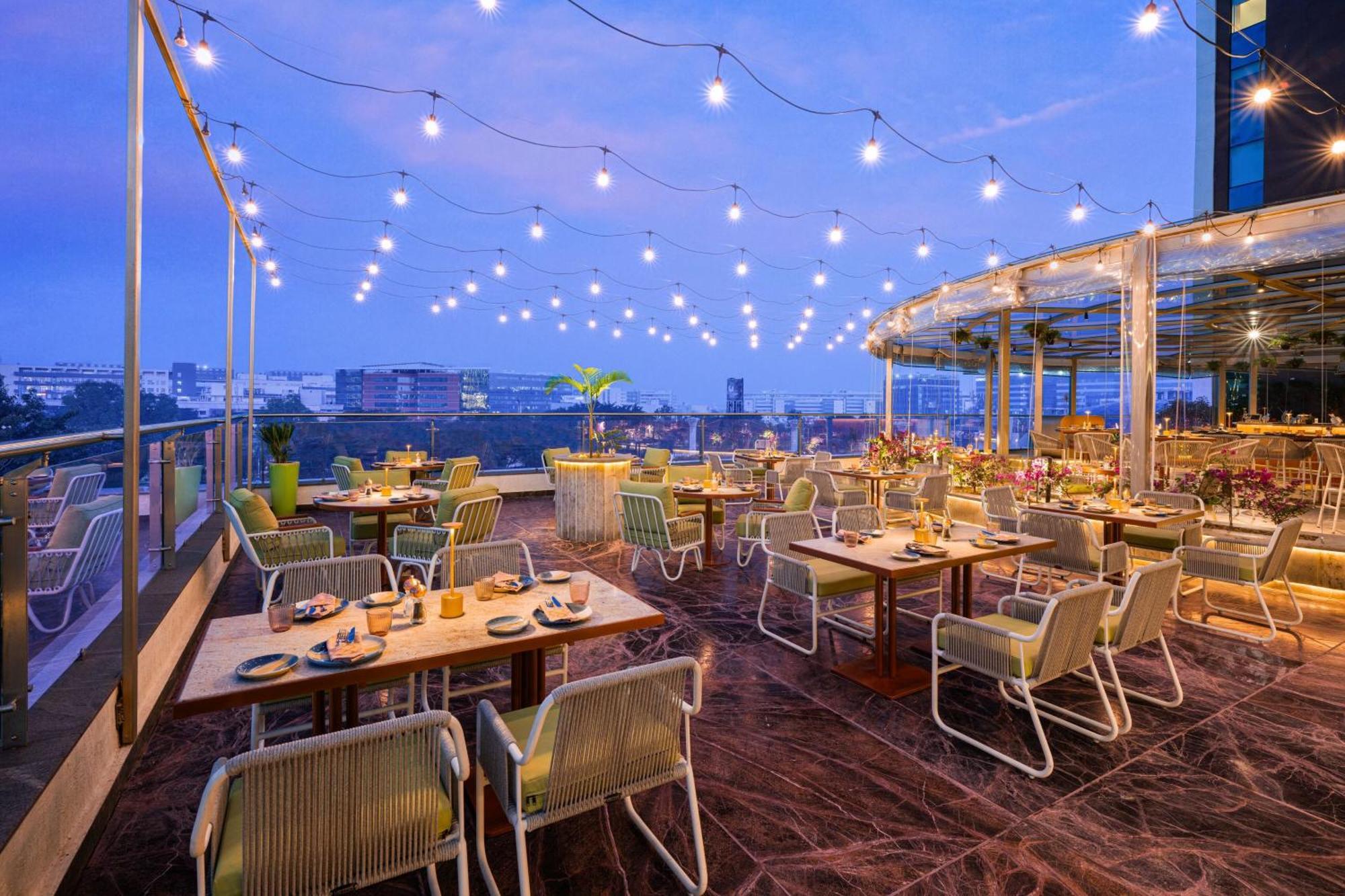 Hotel Aloft Bengaluru Outer Ring Road Extérieur photo