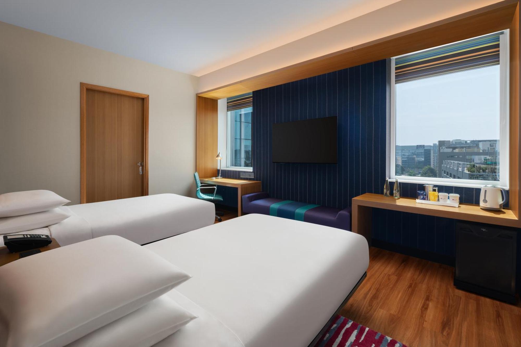 Hotel Aloft Bengaluru Outer Ring Road Extérieur photo