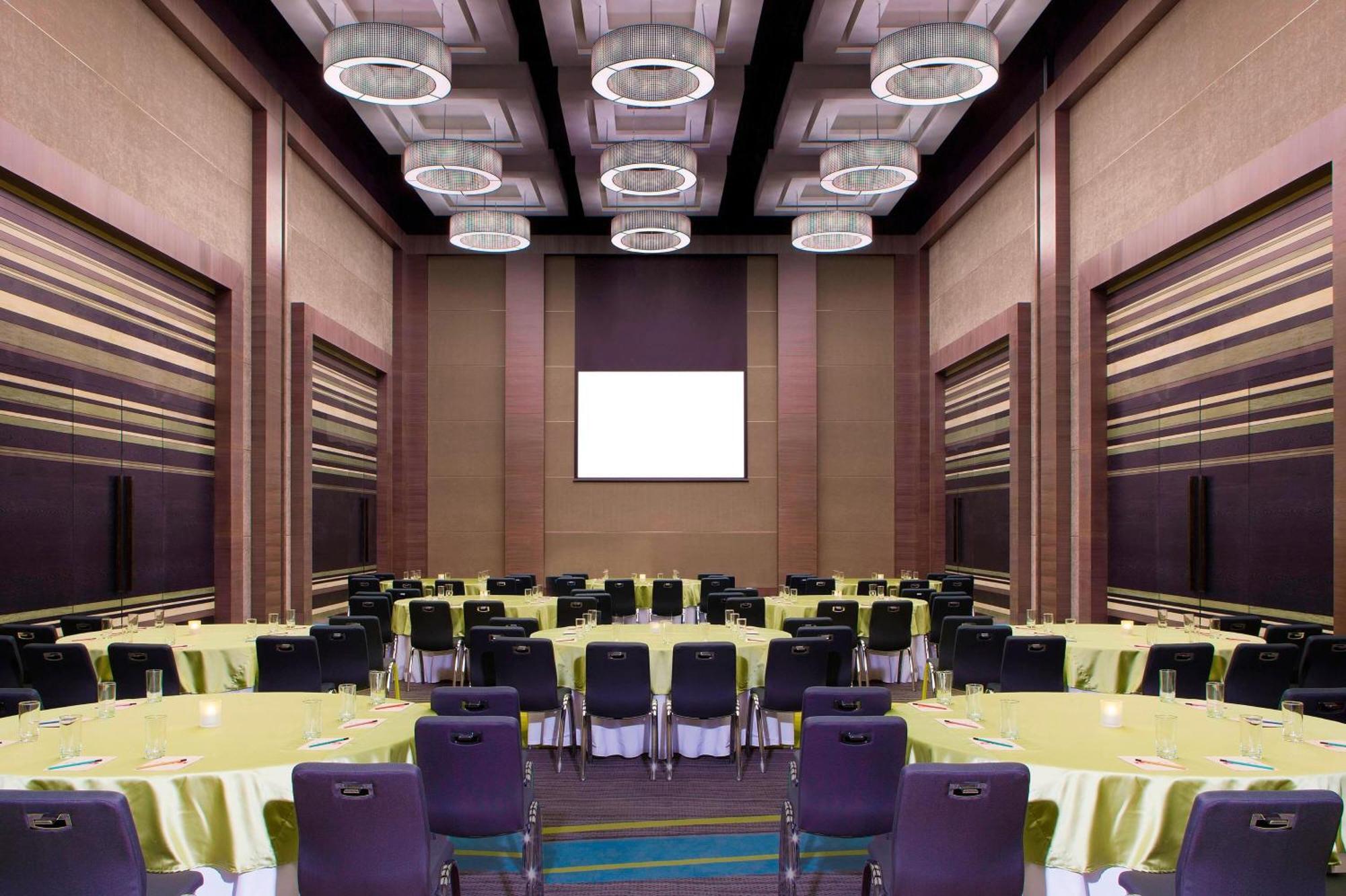 Hotel Aloft Bengaluru Outer Ring Road Extérieur photo